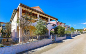 Awesome Home In Okrug Gornji With Kitchen